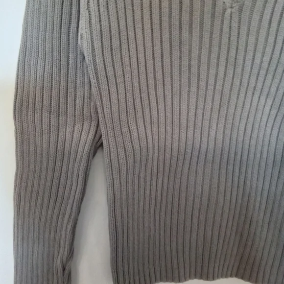 LOGG Ribbed V Neck Cropped Sweater - Picture 5 of 11
